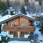 Chalet Le Joyau, Panoramic Alpine Retreat,