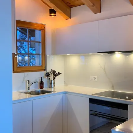 Le Joyau - Cosy Mountain Hideaway For Up To 6 - Close To Shops, Restaurants And Lifts Alpehytte *