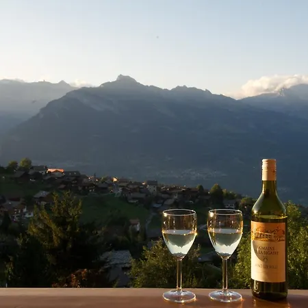 Chalet Chalet Le Joyau, Panoramic Alpine Retreat, Nendaz