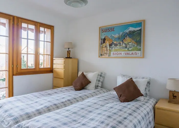 Nendaz Ski Chalet Le Joyau, Sleeps 6, Near Lifts * Nendaz
